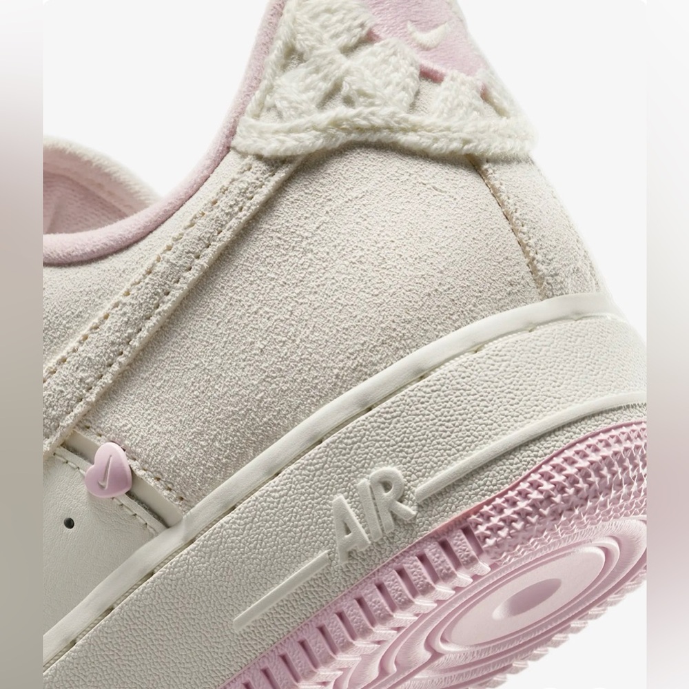 Nike Air Force 1 Low 'Valentine’s Day' Mens Size 10.5 Women Size 12 HV5992-111 - Picture 6 of 11
